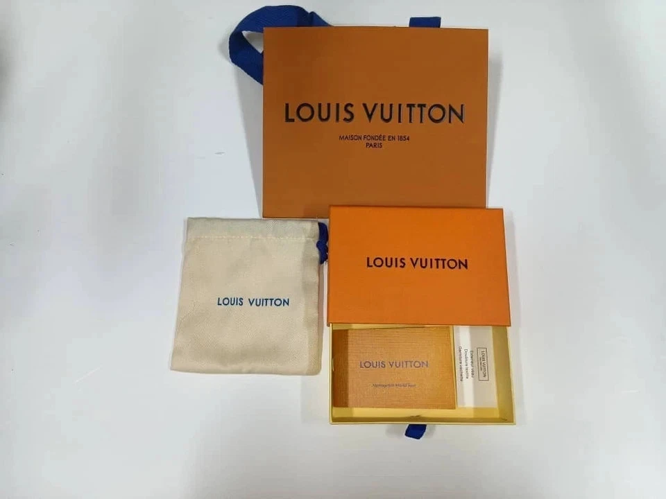 louis vuitton men’s lv slim bracelet – adjustable size – pre owned louis vuitton men’s lv slim bracelet – adjustable size – pre owned