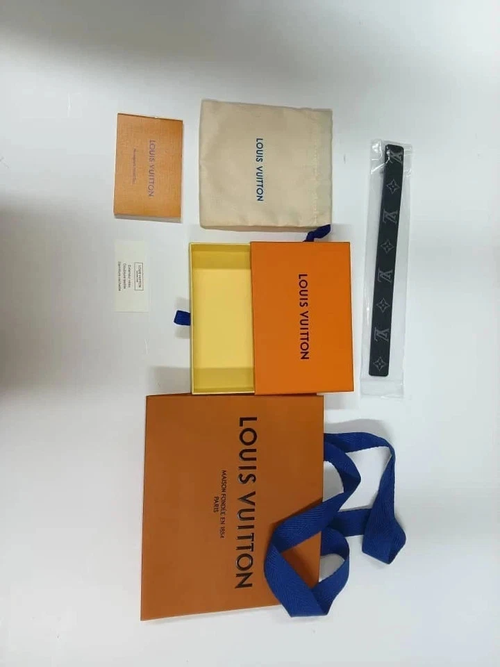 louis vuitton men’s lv slim bracelet – adjustable size – pre owned louis vuitton men’s lv slim bracelet – adjustable size – pre owned