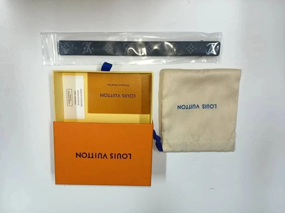 louis vuitton men’s lv slim bracelet – adjustable size – pre owned louis vuitton men’s lv slim bracelet – adjustable size – pre owned