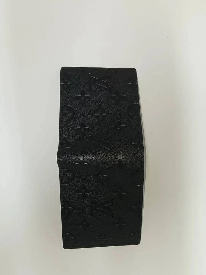 Louis Vuitton Black Men's Monogram Multiple Fold Wallet Louis Vuitton Black Men's Monogram Multiple Fold Wallet